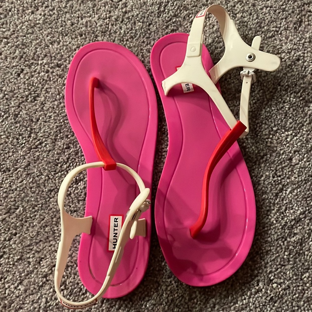 Hunter Lipstick Jelly Sandals 9